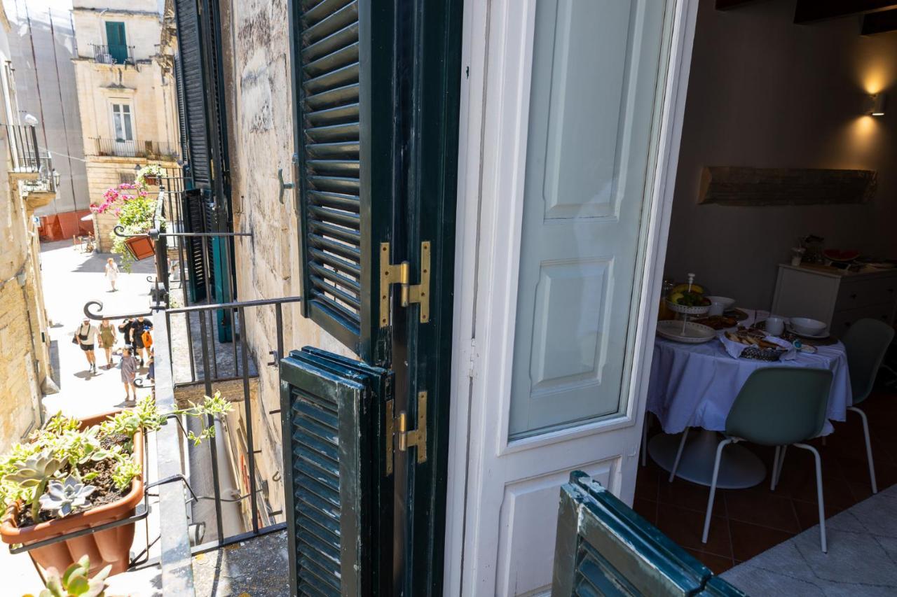 Palazzo Della Contessa - Suites & Breakfast Lecce Ngoại thất bức ảnh