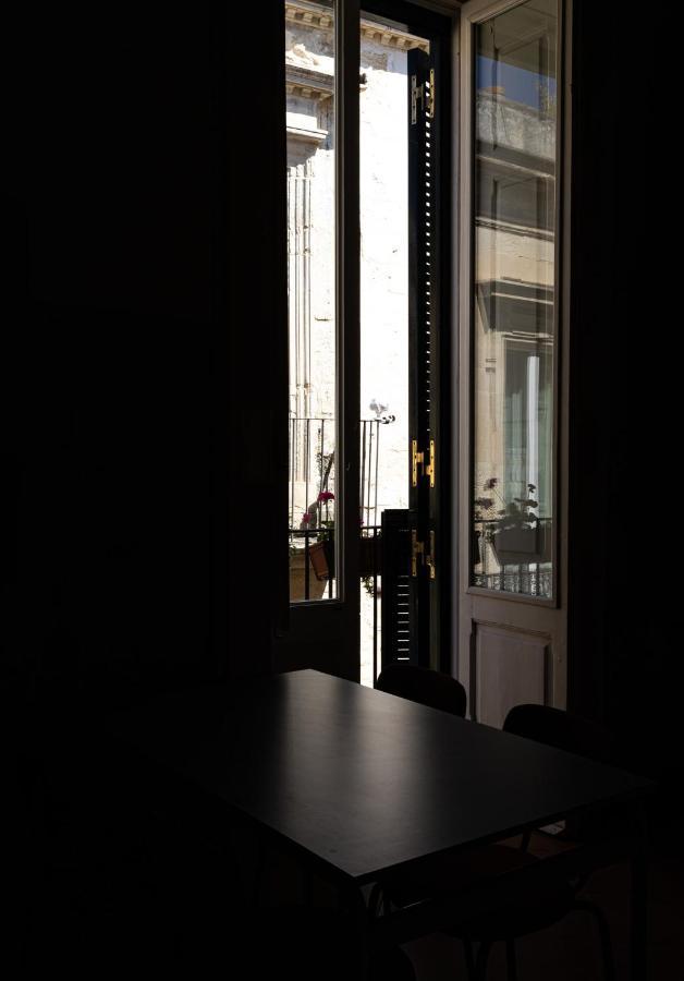 Palazzo Della Contessa - Suites & Breakfast Lecce Ngoại thất bức ảnh